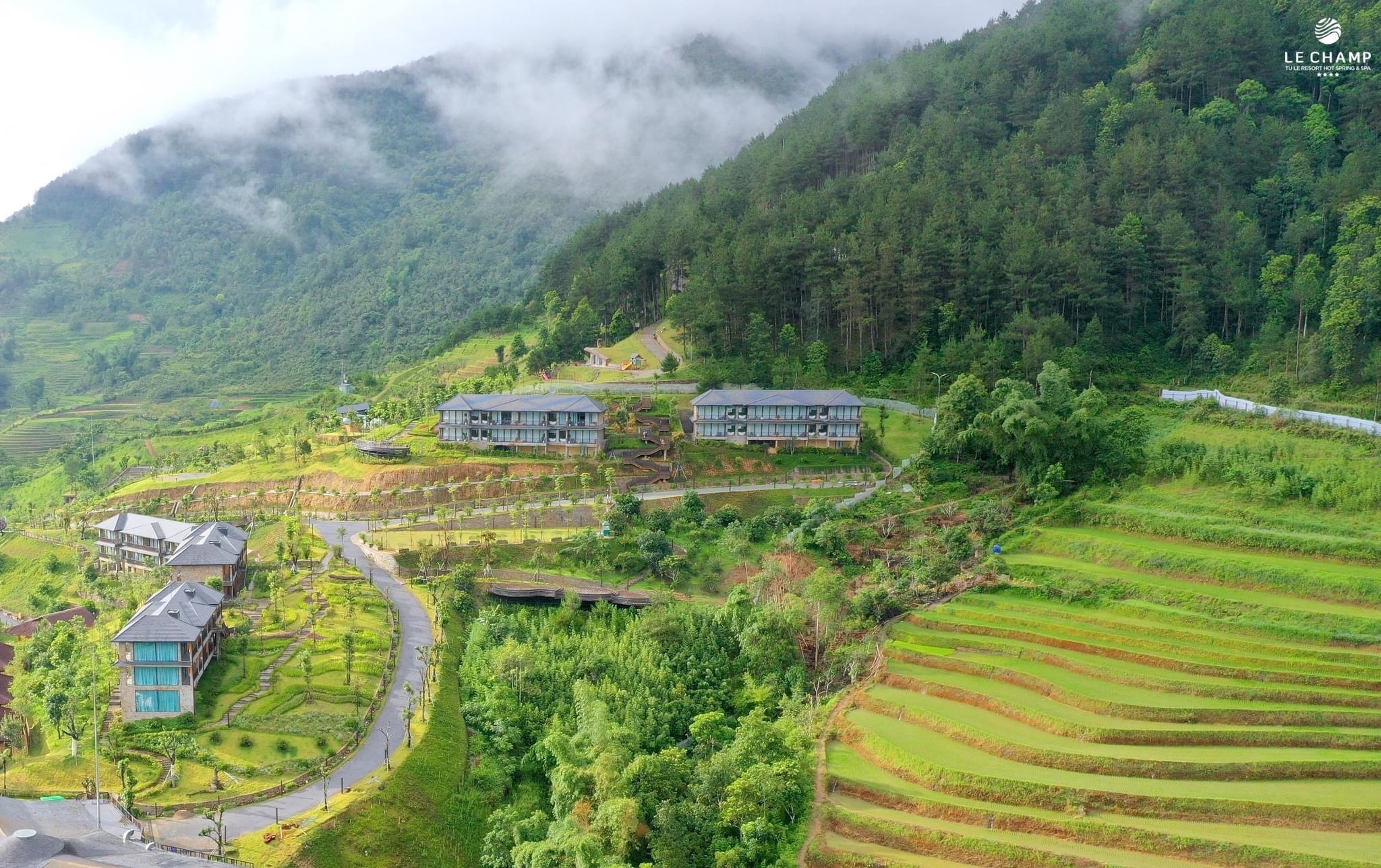 Khối Khách Sạn Tú Lệ